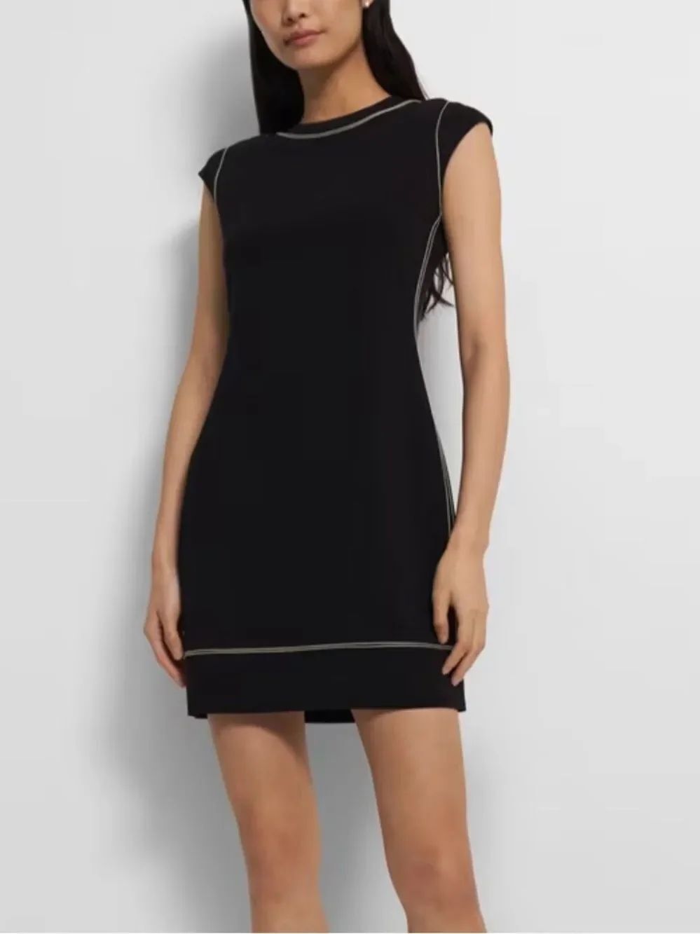 Theory Embroidered Shift Dress in Admiral Crepe
K21